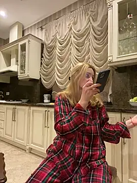 Amazoniiaa online show from March 2, 8:50 pm