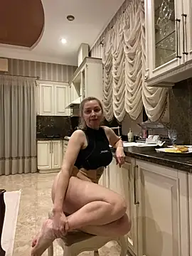 Amazoniiaa online show from March 5, 6:34 pm