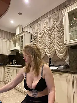 Amazoniiaa online show from March 8, 3:56 pm