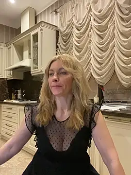 Amazoniiaa online show from March 8, 6:58 pm