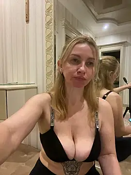 Amazoniiaa online show from March 19, 6:34 pm