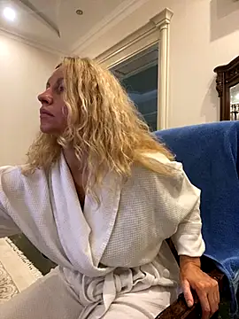 Amazoniiaa online show from November 12, 10:26 am