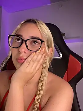 Irisweet  online show from January 31, 11:35 pm