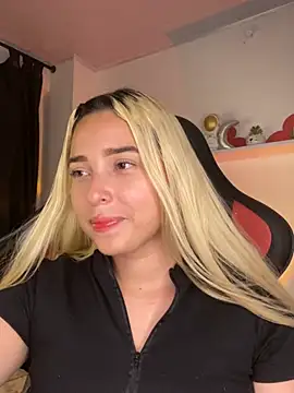 Irisweet  online show from March 21, 5:00 am