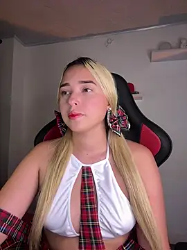 Irisweet  online show from March 21, 9:45 pm