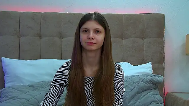 AudreyBarlow online show from February 19, 6:22 am