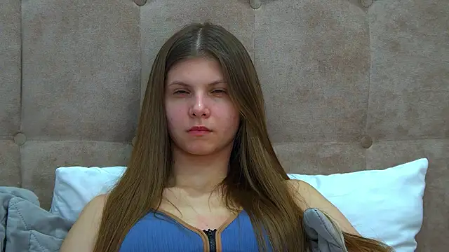 AudreyBarlow online show from February 19, 3:38 pm