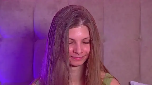 AudreyBarlow online show from February 28, 6:32 am