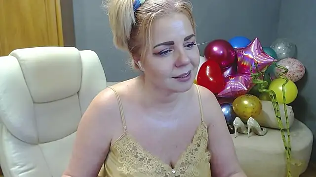 Snapshot of Cute_sun chatting on December 22, 11:41 pm Cute sun online show from December 22, 11:41 pm