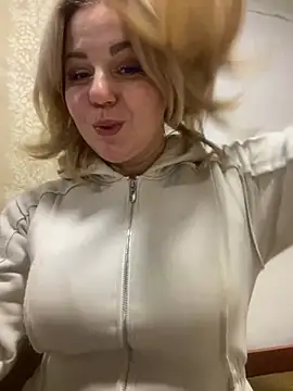 Snapshot of Cute_sun chatting on January 1, 1:26 am Cute sun online show from January 1, 1:26 am