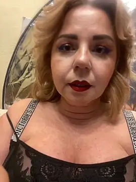 Snapshot of Cute_sun chatting on January 10, 6:28 pm Cute sun online show from January 10, 6:28 pm