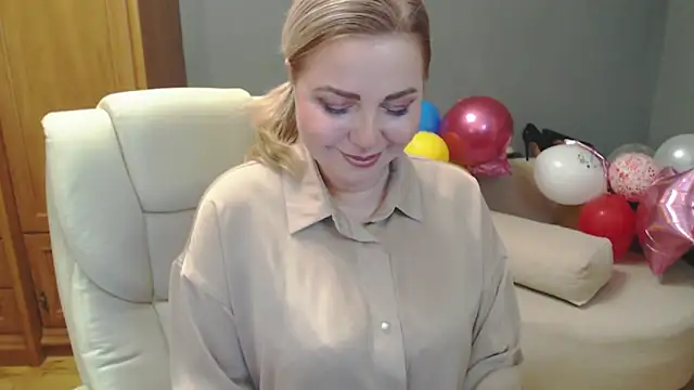 Snapshot of Cute_sun chatting on January 23, 8:35 pm Cute sun online show from January 23, 8:35 pm