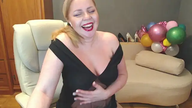 Snapshot of Cute_sun chatting on March 19, 9:05 pm Cute sun online show from March 19, 9:05 pm