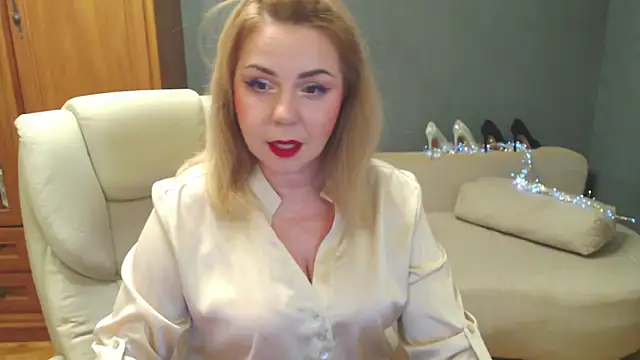 Snapshot of Cute_sun chatting on October 16, 4:30 pm Cute sun online show from October 16, 4:30 pm