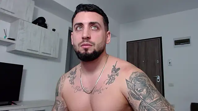 Snapshot of _DylanGreen chatting on December 22, 8:38 am DylanGreen online show from December 22, 8:38 am