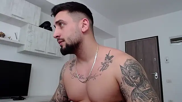 Snapshot of _DylanGreen chatting on January 16, 8:33 am DylanGreen online show from January 16, 8:33 am