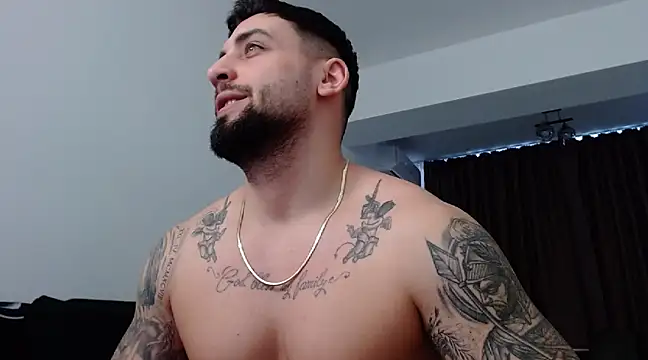 Snapshot of _DylanGreen chatting on February 22, 8:50 am DylanGreen online show from February 22, 8:50 am