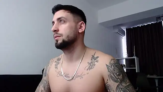 Snapshot of _DylanGreen chatting on March 18, 8:36 am DylanGreen online show from March 18, 8:36 am