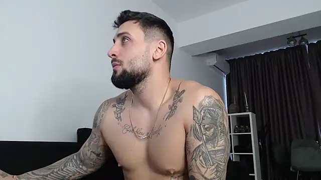 Snapshot of _DylanGreen chatting on October 29, 9:55 am DylanGreen online show from October 29, 9:55 am