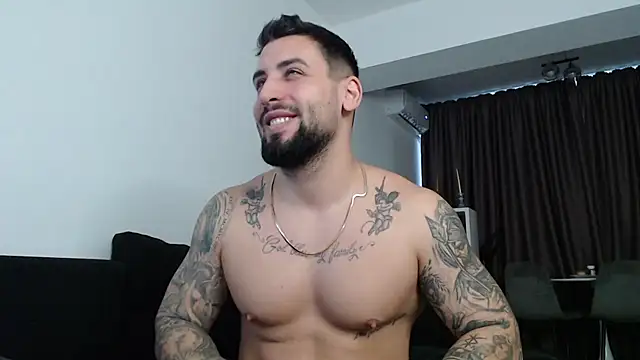 Snapshot of _DylanGreen chatting on November 11, 9:09 am DylanGreen online show from November 11, 9:09 am