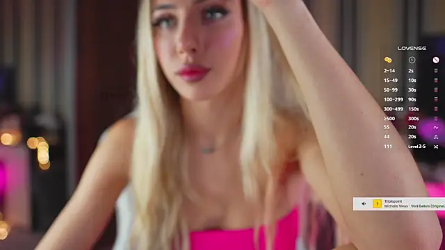 Snapshot of misstics_ chatting on December 9, 5:40 am misstics online show from December 9, 5:40 am