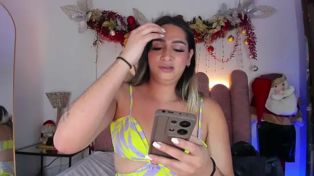 Snapshot of ISABELLASSMITH chatting on January 9, 9:05 pm ISABELLASSMITH online show from January 9, 9:05 pm