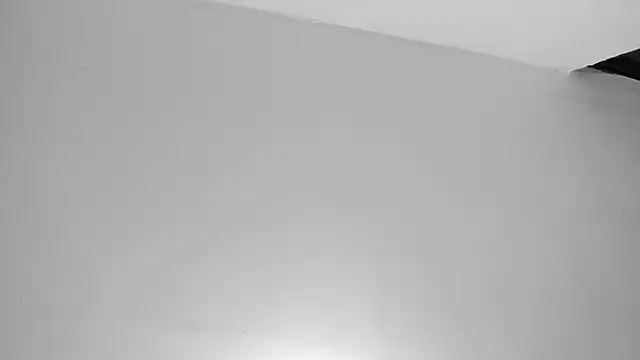 Snapshot of ISABELLASSMITH chatting on January 17, 12:20 am ISABELLASSMITH online show from January 17, 12:20 am