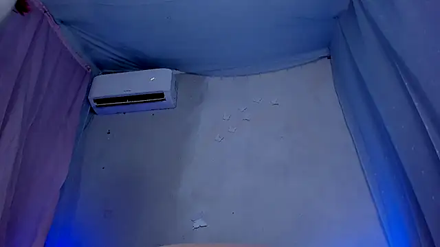 LickLizzy online show from February 10, 3:46 am