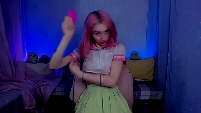 LickLizzy online show from February 11, 4:11 am