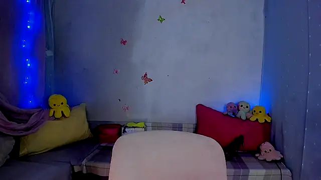 LickLizzy online show from September 18, 12:01 am