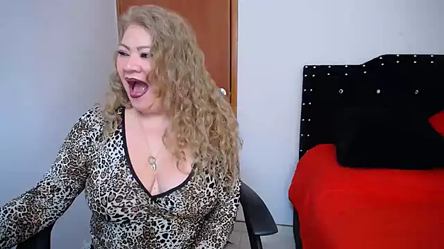 Ursulawhite69 online show from January 28, 6:17 pm