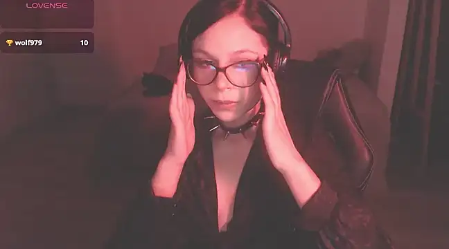 Snapshot of modjo_ chatting on December 15, 3:02 am modjo online show from December 15, 3:02 am