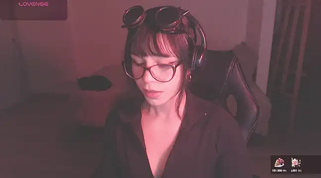 Snapshot of modjo_ chatting on December 20, 4:31 am modjo online show from December 20, 4:31 am