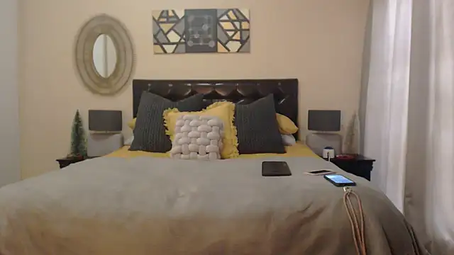 Creamyass22 online show from December 16, 3:54 pm