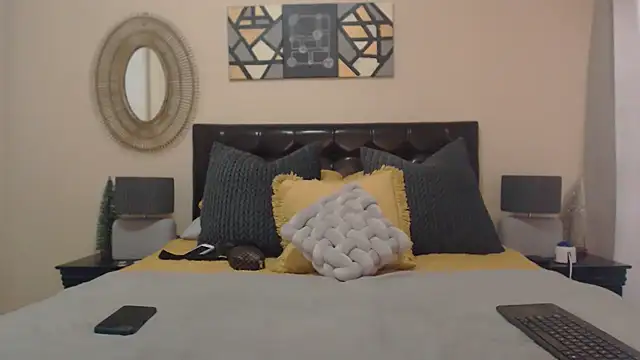 Creamyass22 online show from December 20, 3:42 pm