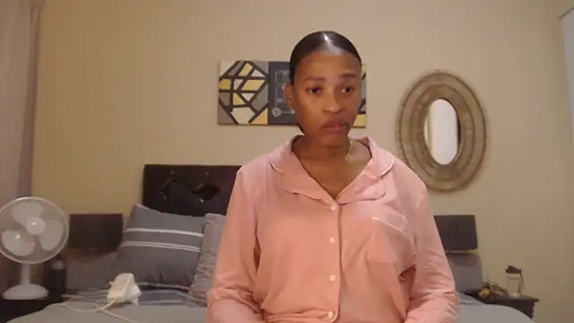 Creamyass22 online show from December 21, 5:20 pm