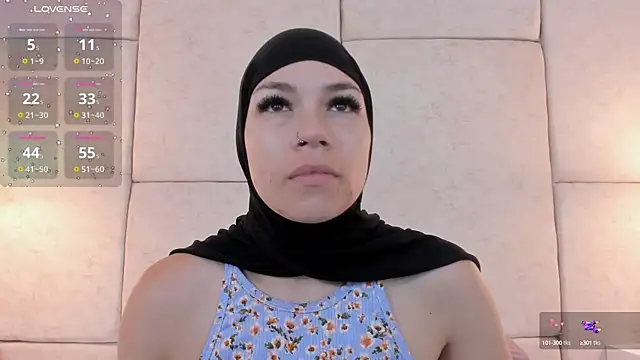 aisha vs online show from December 30, 12:09 pm