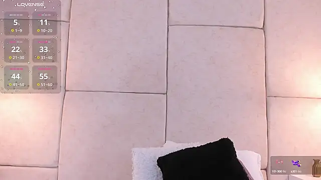 aisha vs online show from January 16, 12:20 pm