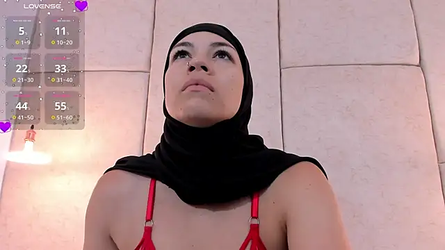 aisha vs online show from February 7, 11:56 am