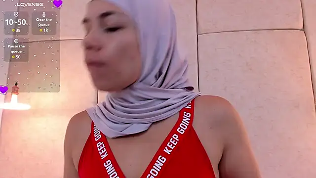 aisha vs online show from February 8, 12:06 pm