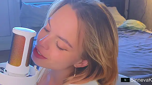 sinteas online show from September 10, 1:11 pm