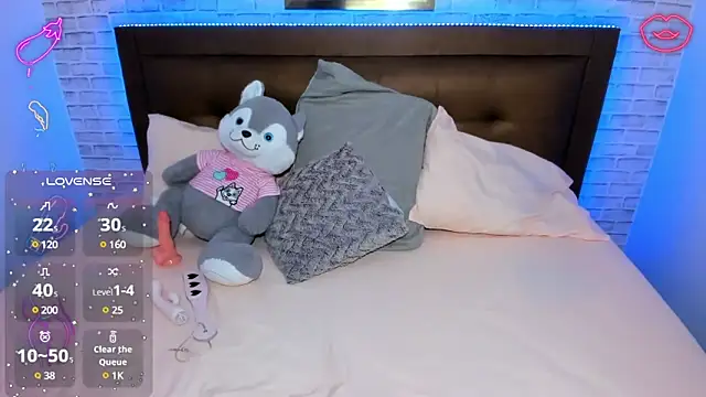 Snapshot of mila_katts chatting on February 1, 4:46 am mila katts online show from February 1, 4:46 am