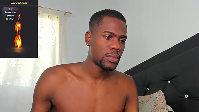 santi brown online show from September 23, 7:39 pm