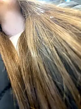 KrisMagnoly online show from December 2, 4:09 pm