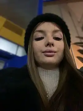 KrisMagnoly online show from December 5, 4:23 pm