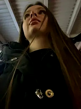 KrisMagnoly online show from October 20, 3:45 pm