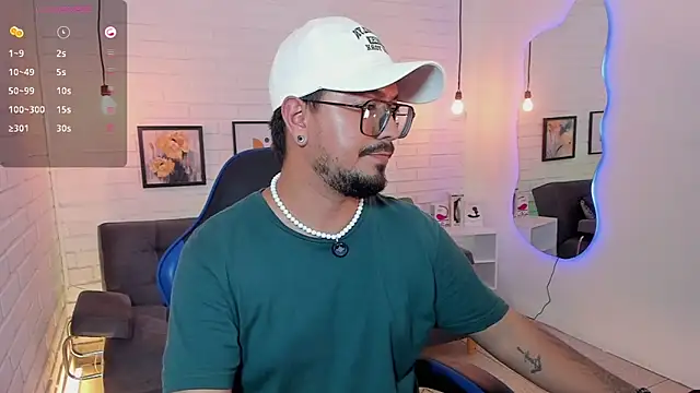 DaviidEvans  online show from September 14, 2:11 am