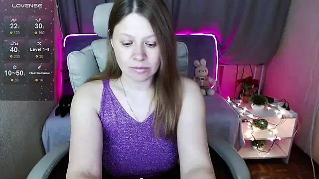 alekasamui online show from January 13, 3:23 am