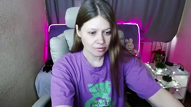 alekasamui online show from February 5, 4:37 am