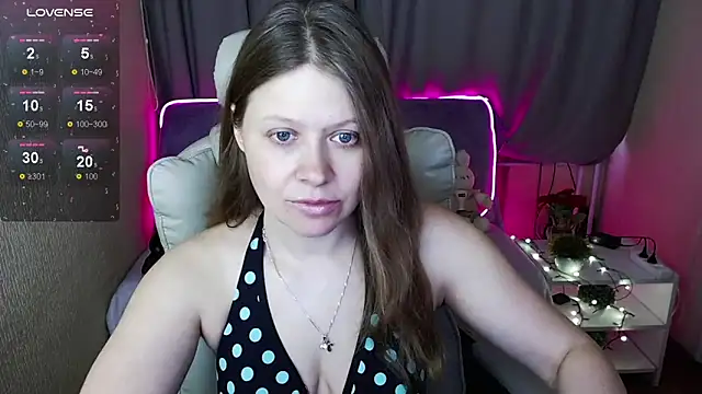 alekasamui online show from February 20, 3:34 am